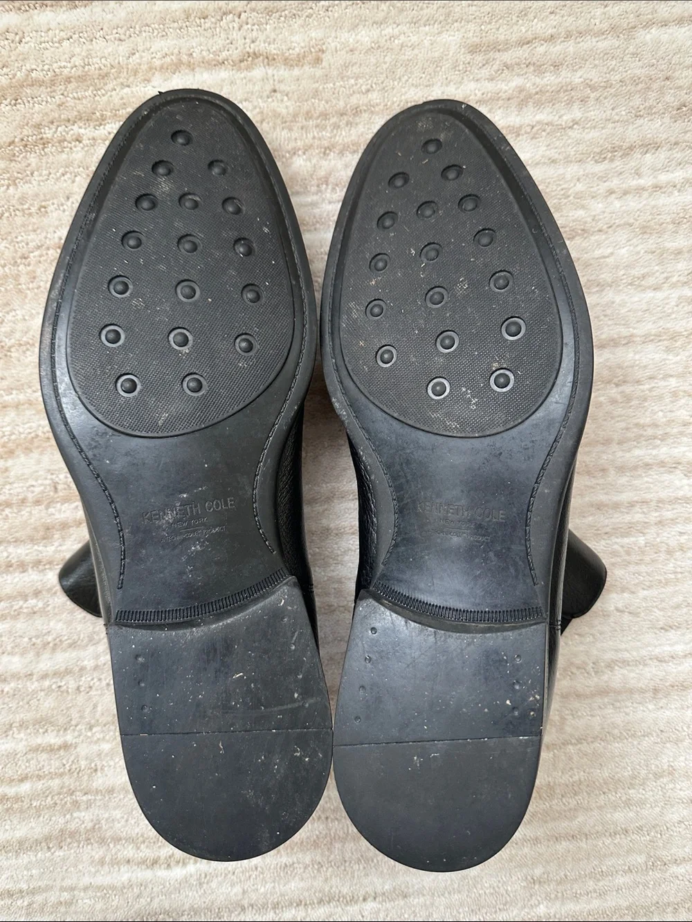 EUC Kenneth Cole Tully Chelsea Boot Black Leather Pebbled Size 11